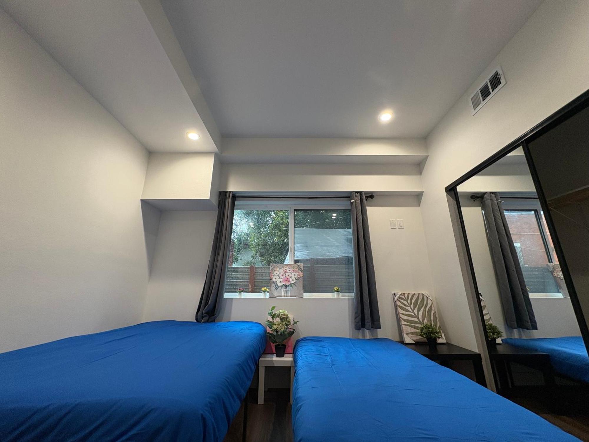 The Blue Hostel Лос Анджелис Екстериор снимка